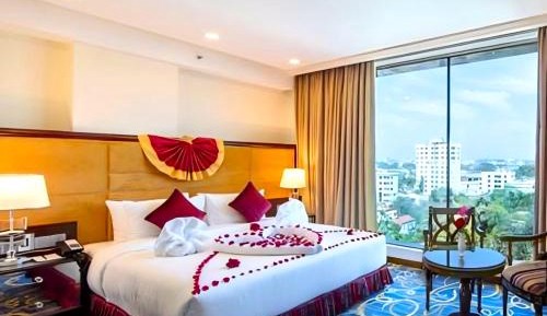 Deluxe Suite