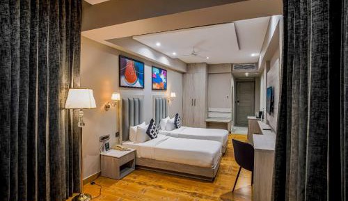 Large Double or Twin Room