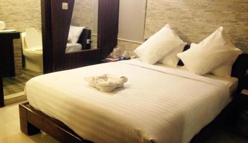 Superior King Suite