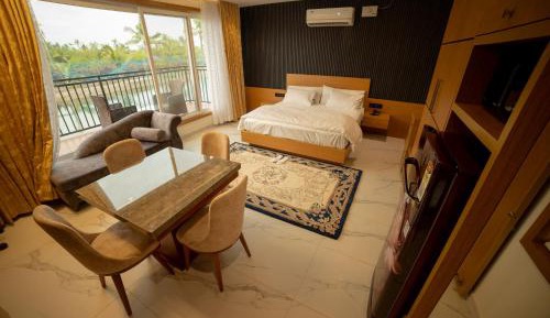 King Suite with Balcony
