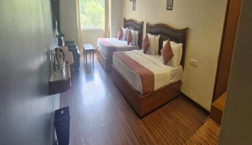 Deluxe Family Room
