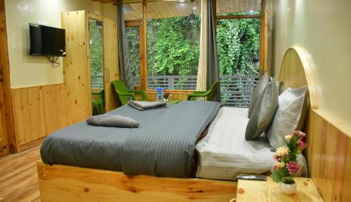 Quadruple Room with Mountain View