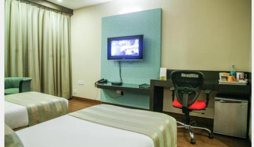 Twin Room with City View