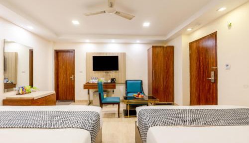 Twin Room with City View