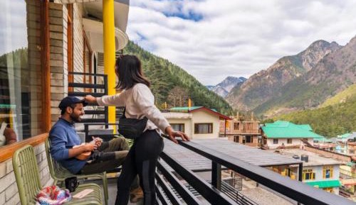 Deluxe Double Room with Balcony and Mountain View x A Block