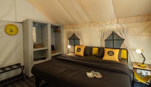 Deluxe Swiss Tent