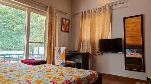 Double Room with Private Bathroom