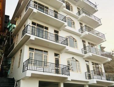 Three-Bedroom Apartment with Balcony
