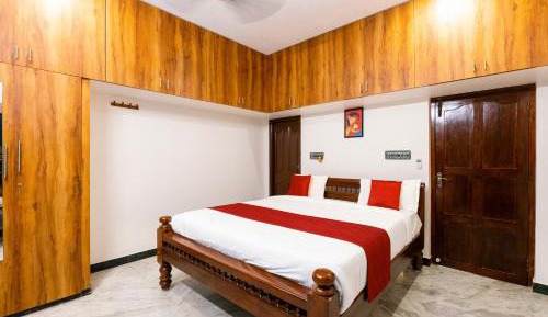Classic One-Bedroom Apartment with King Bed