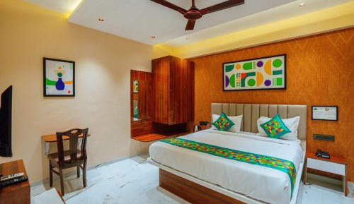 Deluxe Family Room