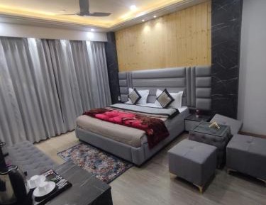 Suite with Balcony