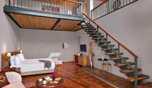 Deluxe Suite