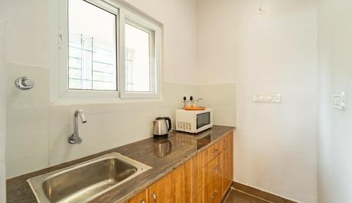 Three-Bedroom Premium Apartment with Balcony