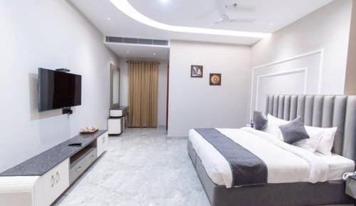 Superior King Room