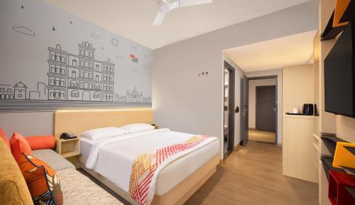 Luxe Queen Room
