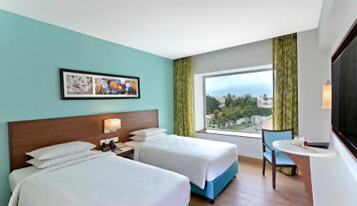Premium Twin Guest Room - 20% Discount on F&B and Two ways Airport Transfers