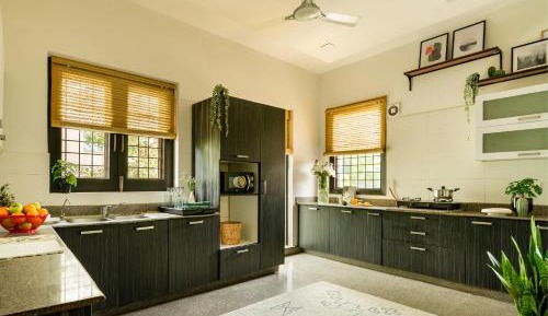 The City Abode B|Second Floor|WiFi|Power Backup|Elevator