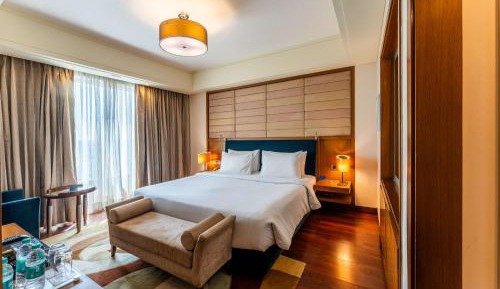 One-Bedroom Suite - 20% Discount on Food & Soft Beverage, Hotel Credit of INR 1000 on Food and Soft Beverages in Restaurants only, , -Buy 1 get 1 free on IMFL drinks from 18:00 to 20:00 Hrs in Ethyl Bar.
