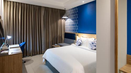 Deluxe Double Room with 20% discount on food, beverage and laundry | Happy Hour 1+1 | 1 pint of beer during stay | 2hr early check-in and late check-out