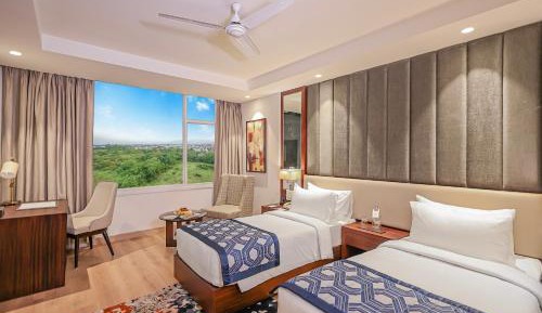 Deluxe Twin Room -  Enjoy Happy Hours with 2+1 offer Timing - 3:00 pm - 7 Pm