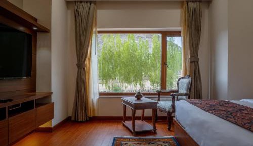 King Room with Mountain View