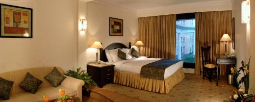 Executive Suite - 15% Off on F&B and Laundry
