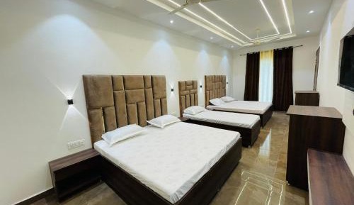 Deluxe Family Suite