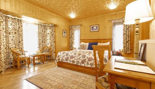 Premier Room