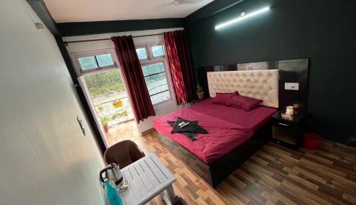 King Room with Balcony