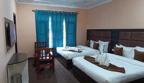 Deluxe Family Room