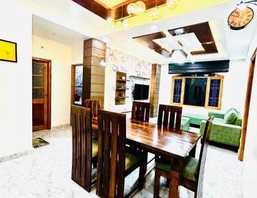 Three-Bedroom Apartment with Balcony