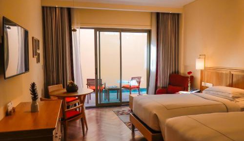 Deluxe Room Courtyard View Twin Bed