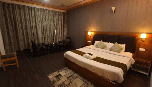 Deluxe Double Room with Balcony