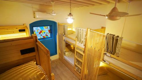 Bed in 8-Bed Mixed Dormitory Room