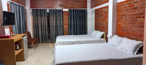 Deluxe Double or Twin Room with Mountain View