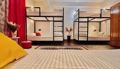 6-Bed Female Dormitory Room