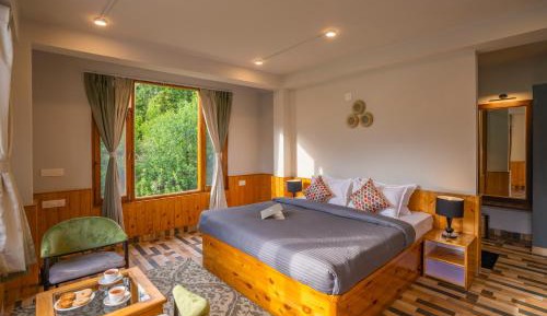 Deluxe Double Room with Balcony