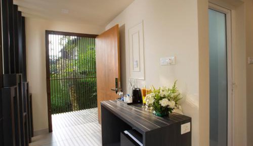 EROS PREMIUM WITH BALCONY FOREST VIEW