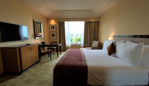 The Grand Club Room with 20% off on session of 30 mins Spa,15% off on food & soft beverage services,20% Discount on Laundry service (T&C applicable)