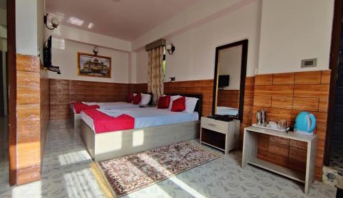 Deluxe Double or Twin Room