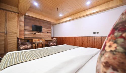 Double Room with Mountain View