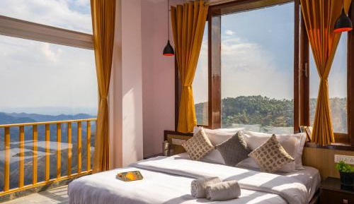 Deluxe Room (with balcony)