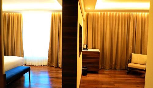 Luxury King Room