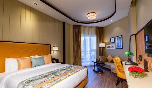 King Room with Mountain View