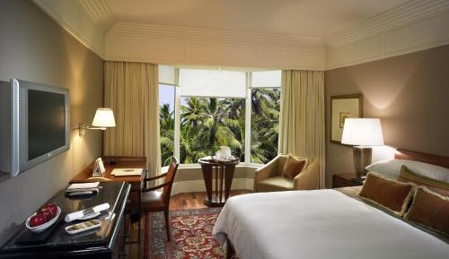 Deluxe Suite with Complimentary Airport transfer, Lounge Access,complimentary usage of meeting room for two hours per stay