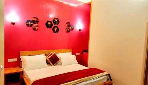 Family Room with Garden View