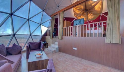 Premium Glass Cottage