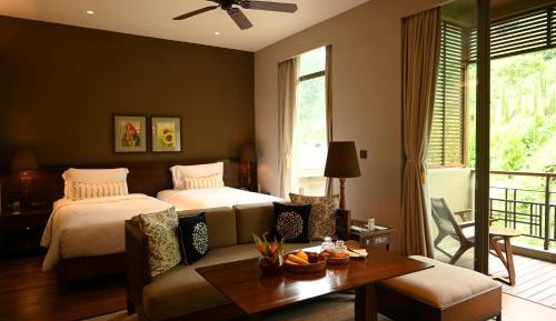 Luxury Twin Bed Valley View Room with Balcony