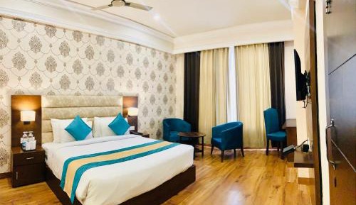 Premier Room