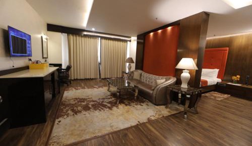Executive Suite (Complimentary welcome drinks on arrival)